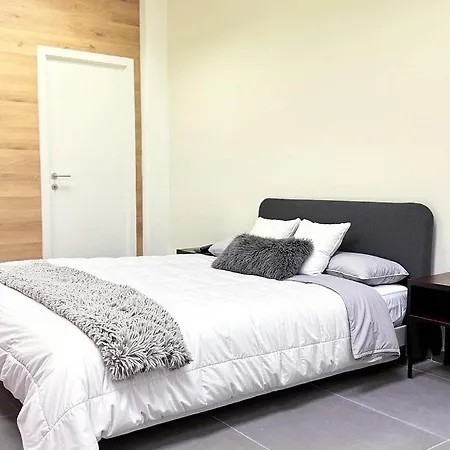 Orlean 41 A Centre-gare-aeroport Apartment Charleroi